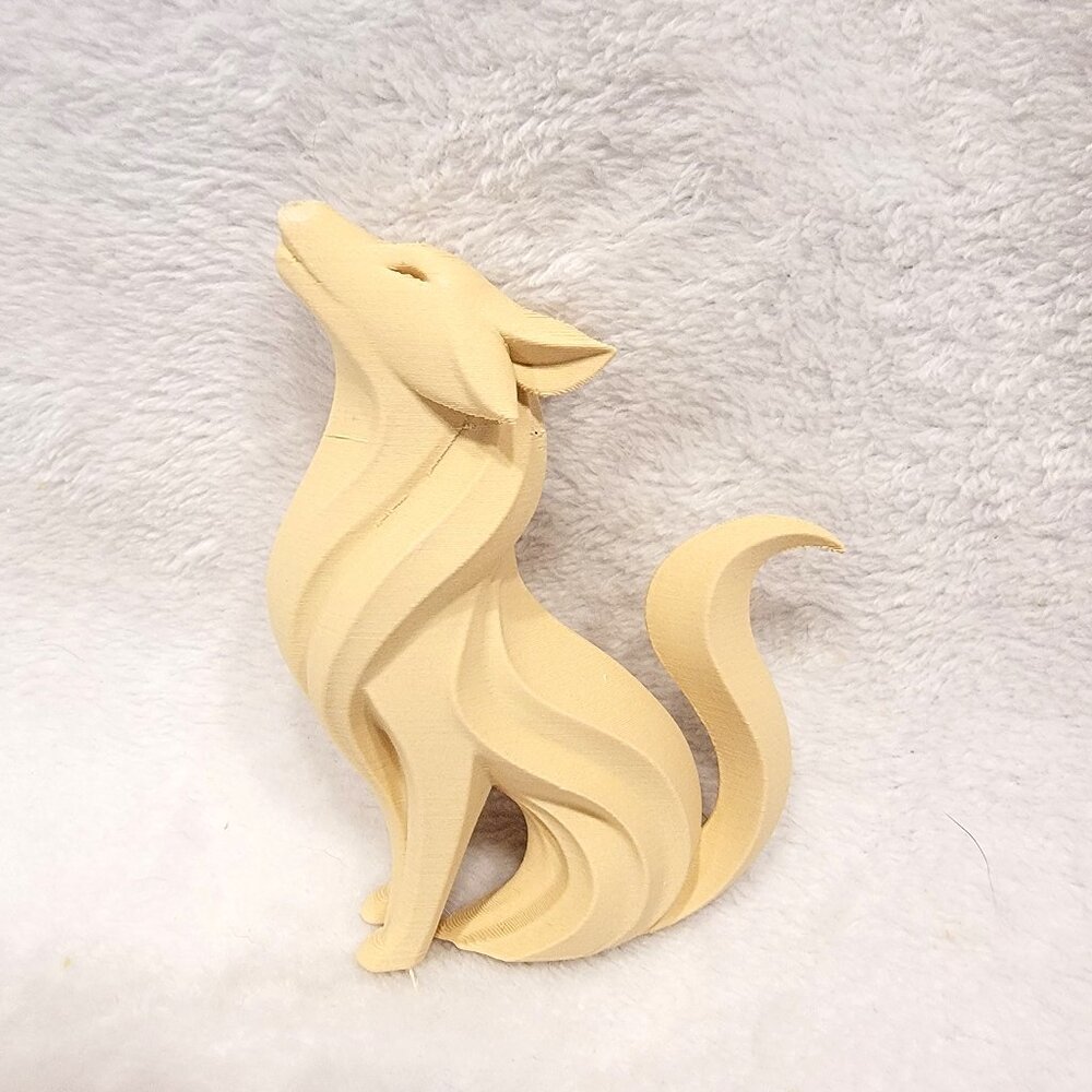 3D Printed Wolf Flow Figurine - Picture 1 of 3